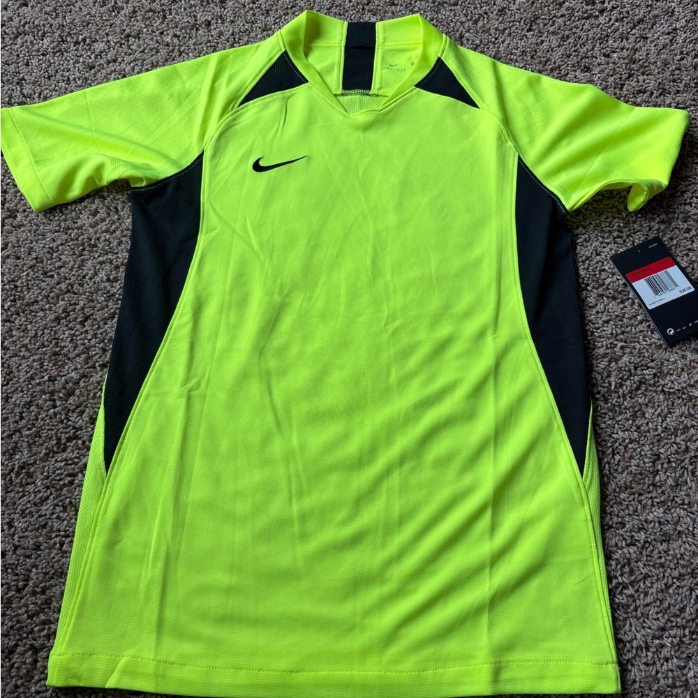 Nike Youth Large high vis t-shirt NWT